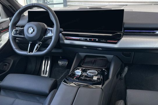 BMW Seria 5 520d xDrive M Sport