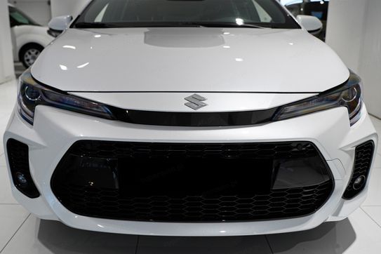 Suzuki Swace Elegance 1.8 Hybrid CVT