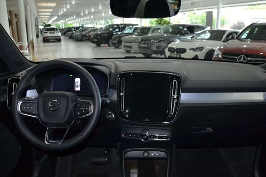 Volvo XC40 B4 Ultra Black Edition