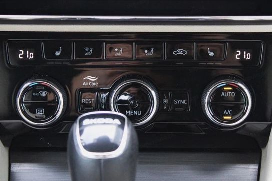 Skoda Superb 2.0 TDI SCR Style DSG