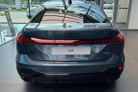 Audi A5 e-Hybrid quattro
