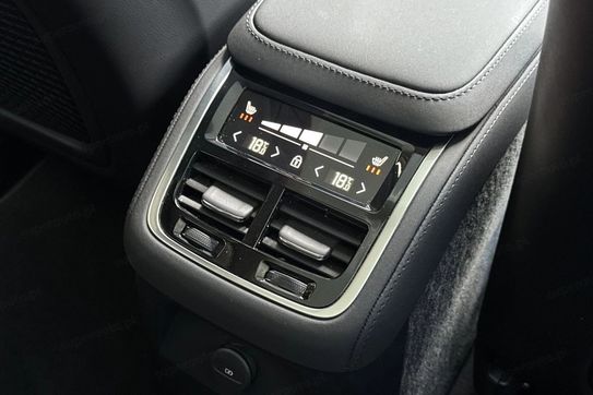 Volvo XC90 T8 AWD Plug-In Hybrid Ultra Bright 7os aut