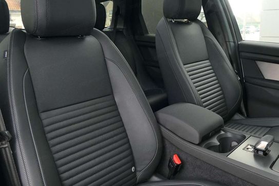 Land Rover Discovery Sport 2.0 D165 Dynamic SE