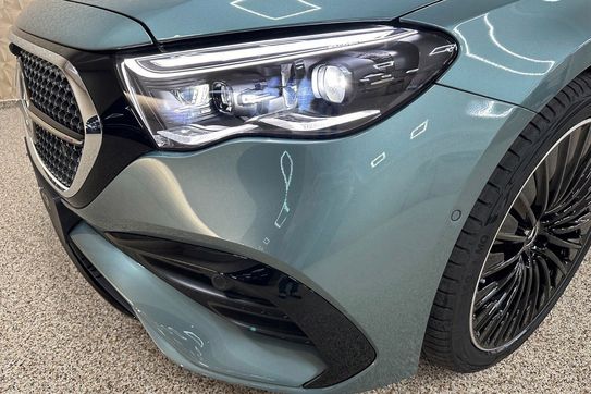 Mercedes E Klasa 300 de 4-Matic AMG