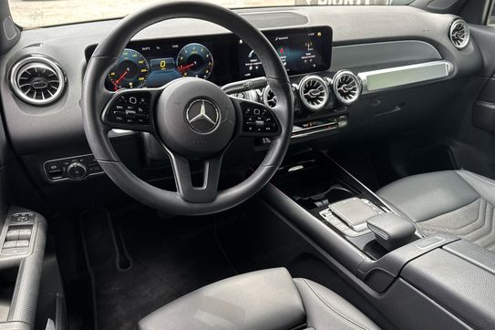 Mercedes GLB 200