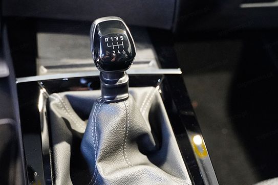 Opel Astra VI Edition 1.2 T