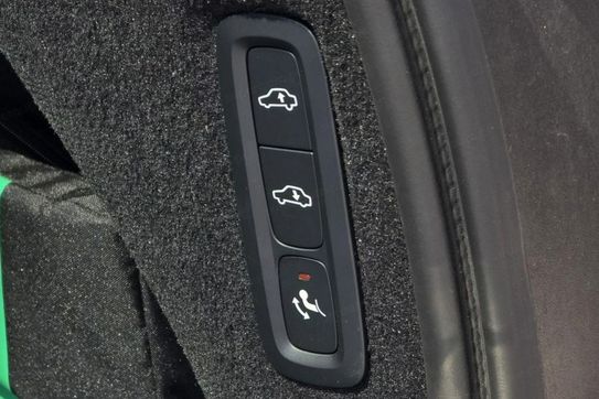 Volvo XC90 T8 AWD Plug-In Hybrid Ultra Dark 7os aut