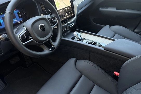 Volvo XC60 T6 Plug-In Hybrid AWD Plus Bright