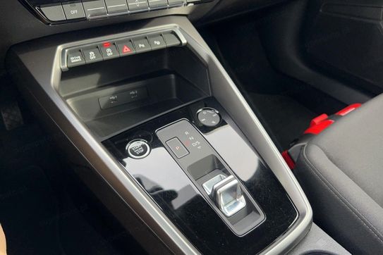 Audi A3 35 TFSI mHEV S tronic