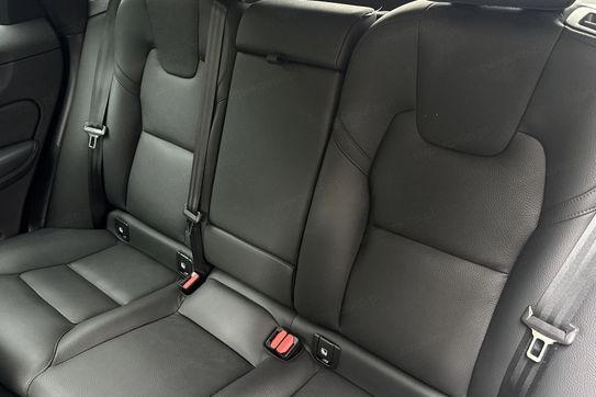 Volvo XC60 B5 B AWD Plus Dark