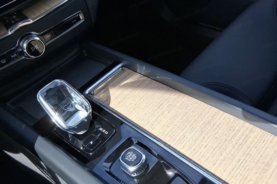 Volvo XC60 B5 B AWD Plus Dark aut