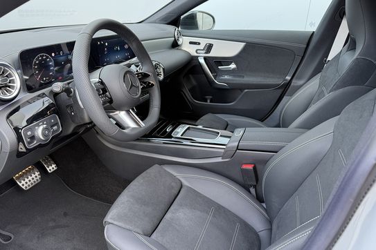 Mercedes CLA 220 4-Matic AMG Line
