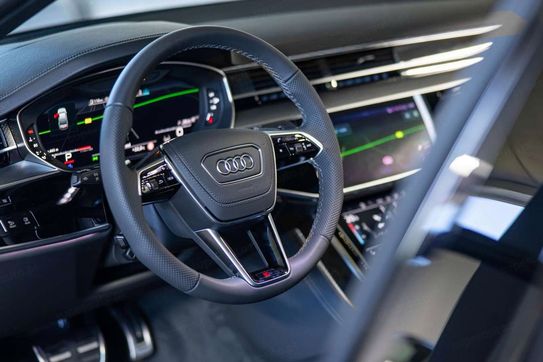 Audi A8 S8 TFSI quattro