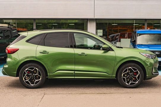 Ford Kuga ST-Line X eCVT 2.5 FHEV FWD