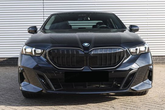 BMW Seria 5 530e xDrive M Sport