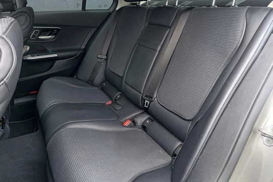 Mercedes Klasa C 300 4MATIC AVANTGARDE