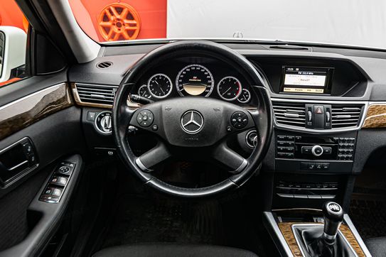 Mercedes Klasa E 200