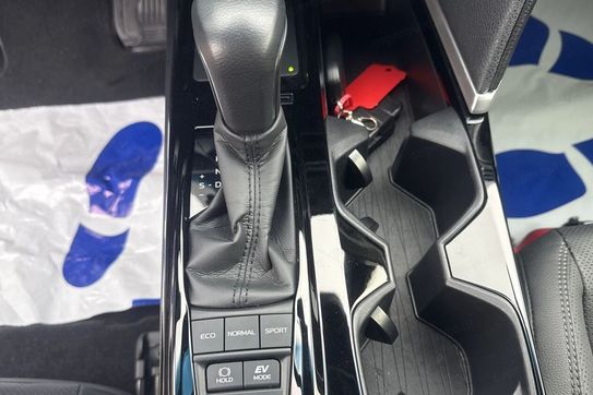 Toyota Camry 2.5 Hybrid Dynamic Force Executive e-CVT