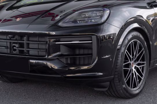 Porsche Cayenne E-Hybrid Black Edition