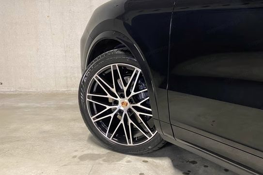 Porsche Cayenne Coupe E-Hybrid Black Edition