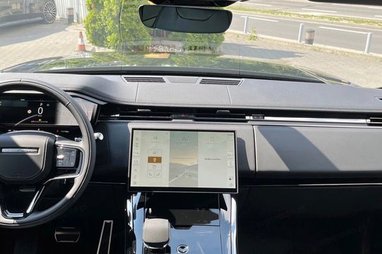 Land Rover Range Rover Sport D300 Dynamic SE