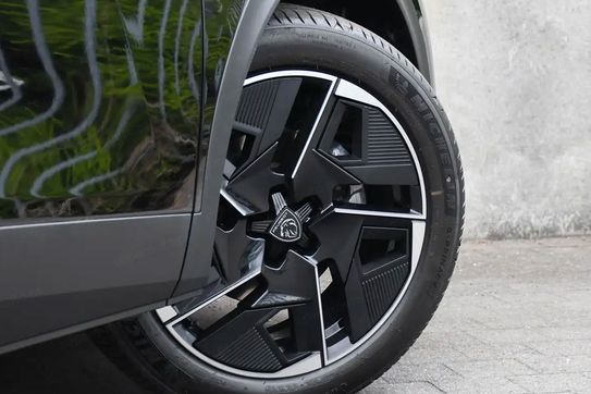 Peugeot 408 GT Exclusive S&S 1.2 mHEV  e-DSC6