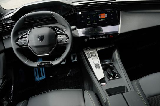 Peugeot 308 GT Exclusive EAT8 1.5 BlueHDi