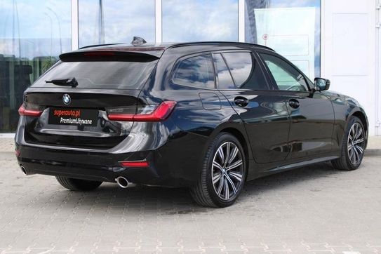 BMW Seria 3 Touring 320d Sport Line