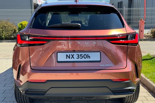 Lexus NX 450h+ Omotenashi AWD