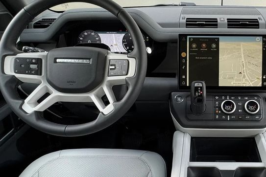 Land Rover Defender D250 S