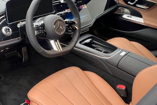 Mercedes Klasa E 200 AMG