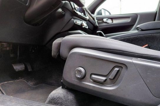 Volvo XC40 B4 B AWD Plus Dark