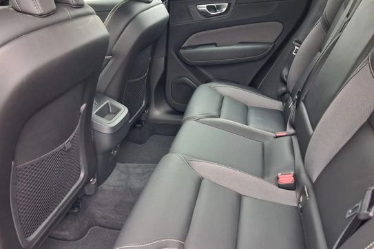 Volvo XC60 B4 B Plus Dark