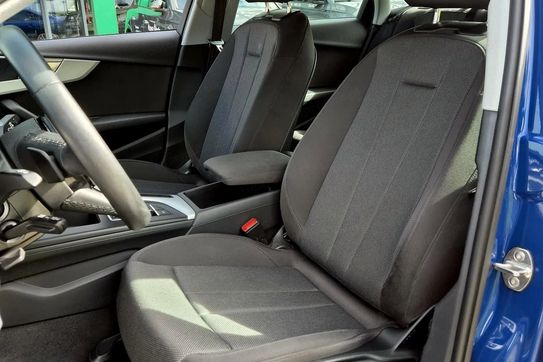 Audi A4 35 TFSI S Line