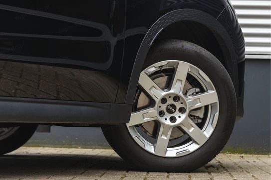 Mini Countryman D Linia Essential