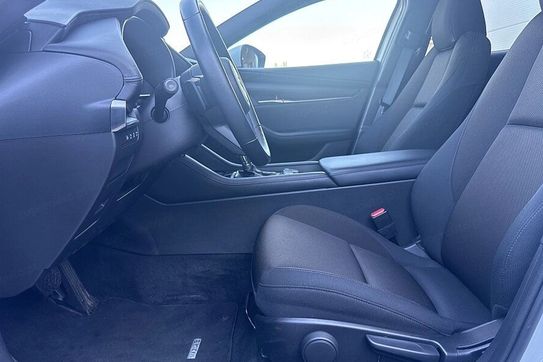 Mazda 3 2.0 Centre-Line