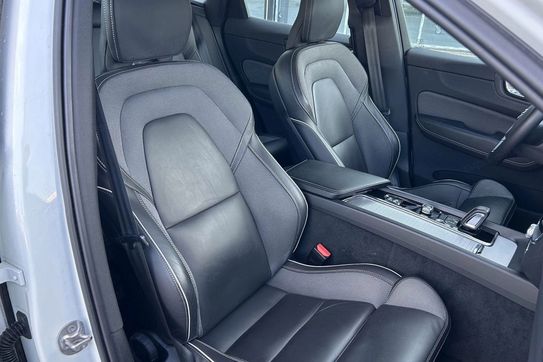 Volvo XC60 B5 B AWD R-Design