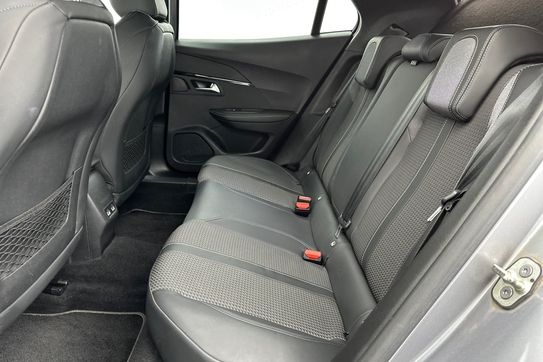 Peugeot 2008 GT 1.2 PureTech EAT8