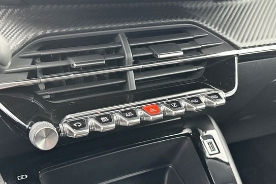 Peugeot 208 Style 1.5 Electric 50 kWhAT