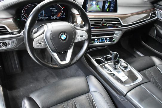 BMW Seria 7 740d xDrive