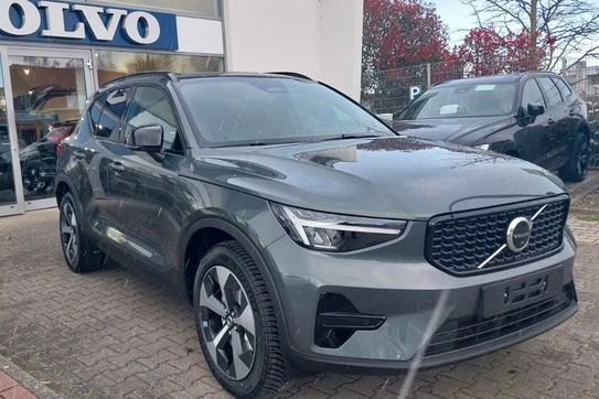 Volvo XC40 B3 Ultra Dark