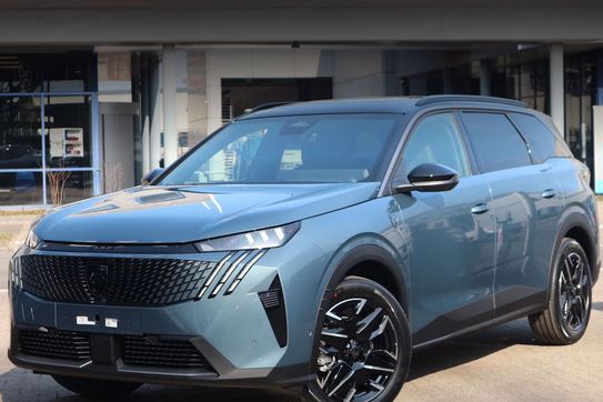 Peugeot 5008 GT Exclusive S&S e-DCS6 1.2 PureTech mHEV