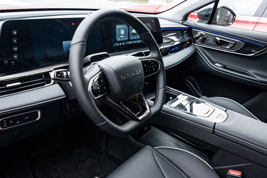 Omoda 5 1.5 T-GDI Hybrid Premium DHT