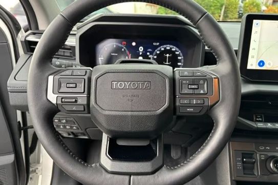 Toyota HiLux mHEV Double Cab Invincible 4x4 aut