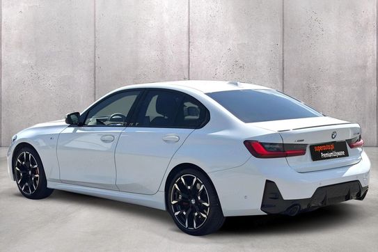 BMW Seria 3 330i xDrive M Sport