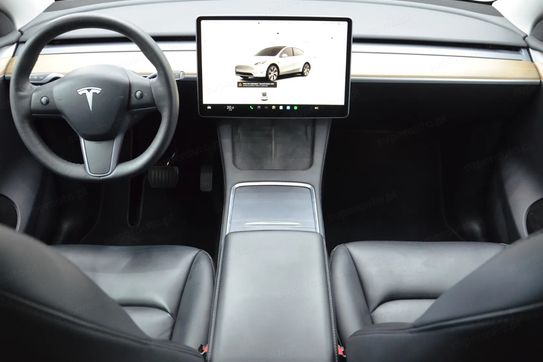 Tesla Model Y Y Long Range AWD