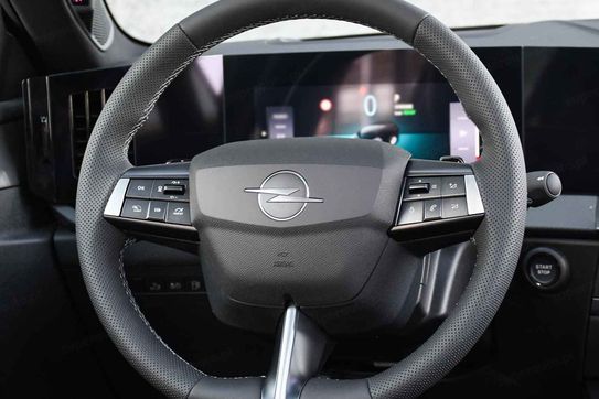 Opel Astra Ultimate  1.2 Turbo eDCT6 mHEV