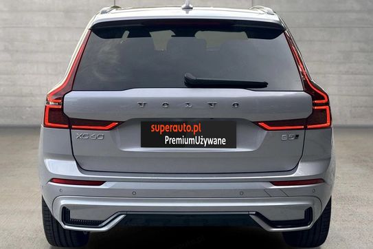 Volvo XC60 B5 B AWD Ultra Dark