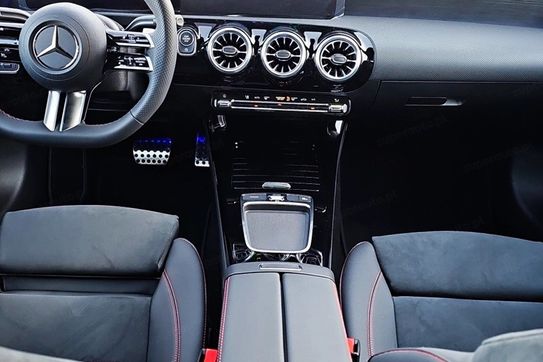 Mercedes CLA 200 AMG Line Shooting Brake