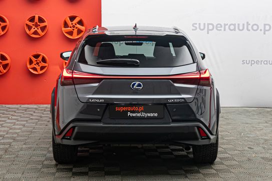 Lexus UX 250h F Impression